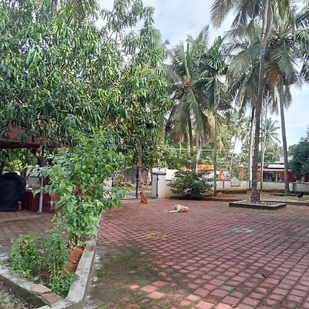 אודופי Jayadurga Farms - An Eco-Friendly Homestay מראה חיצוני תמונה