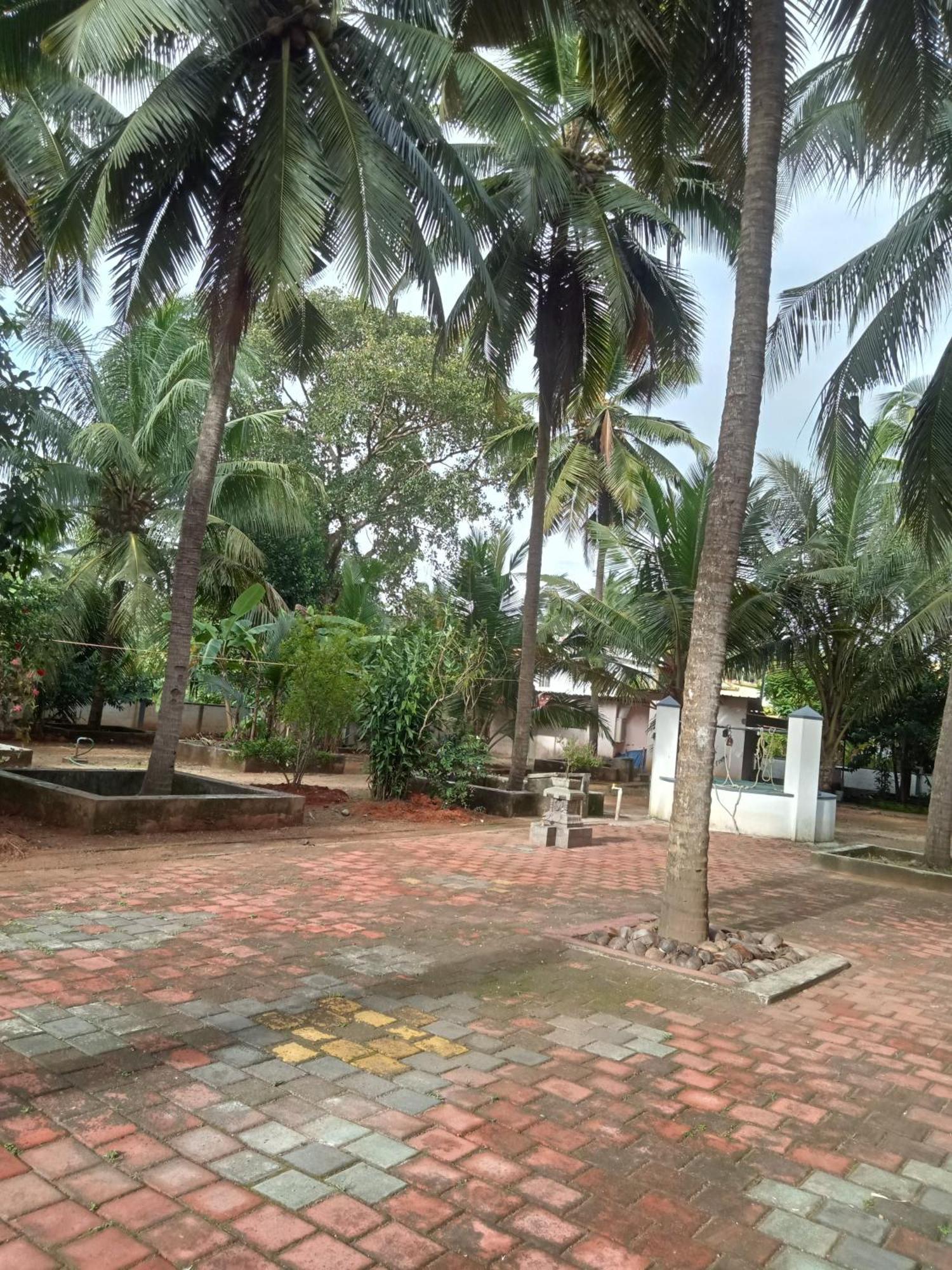 אודופי Jayadurga Farms - An Eco-Friendly Homestay מראה חיצוני תמונה